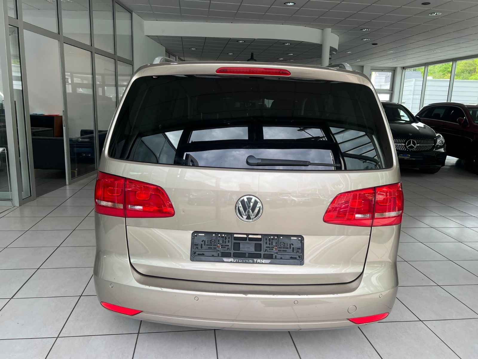 Fahrzeugabbildung Volkswagen Touran Highline 2.0 TDI DSG *BI-Colour *