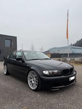 BMW e46 320i Handschaltung - BMW 320 aus 2003: 320i