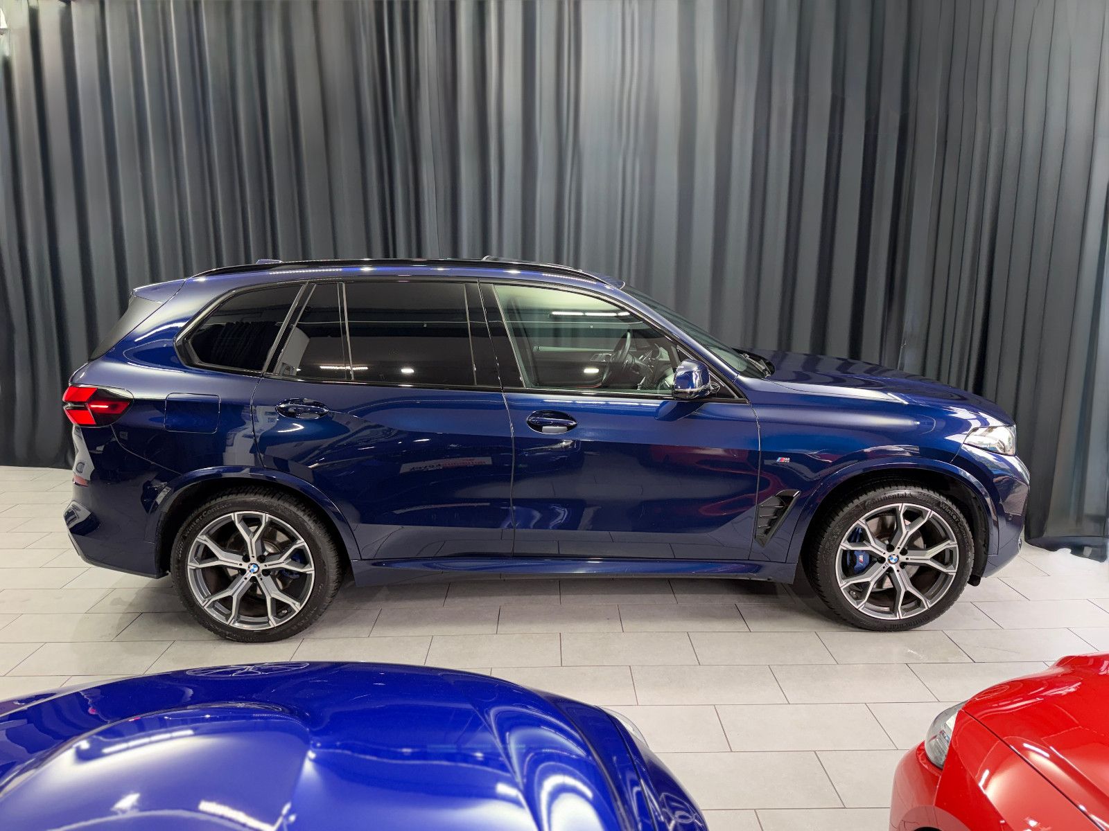 Fahrzeugabbildung BMW X5 40 d xDrive M SPORT PRO|PANO|M-SITZE|INDIVID
