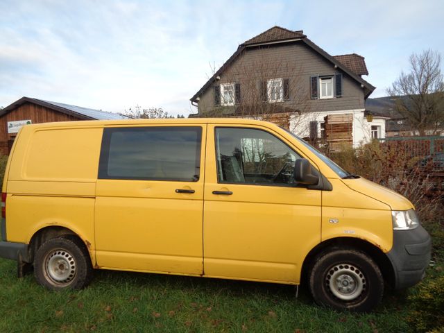 Volkswagen T5 Transporter / 2Schiebetüren / Motorschaden