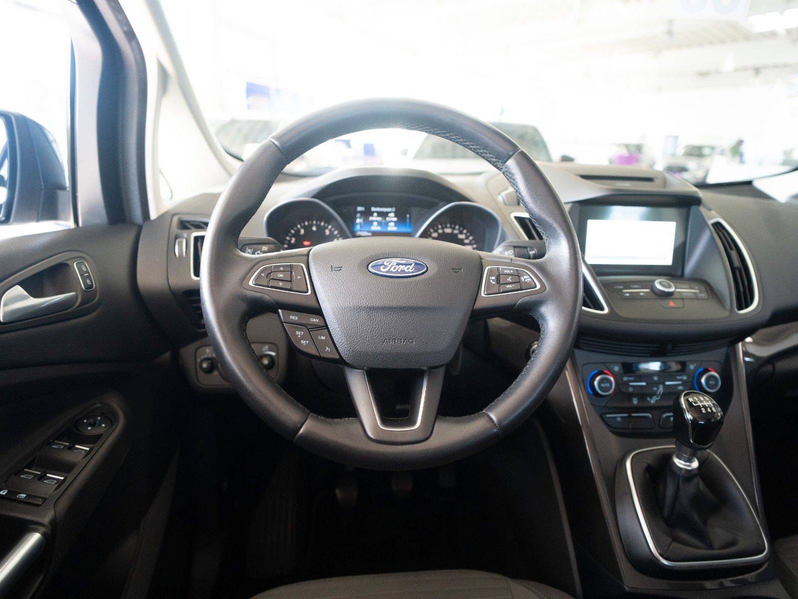 Fahrzeugabbildung Ford Grand C-Max Grand Titanium NAVI/PDC V+H/KLIMA