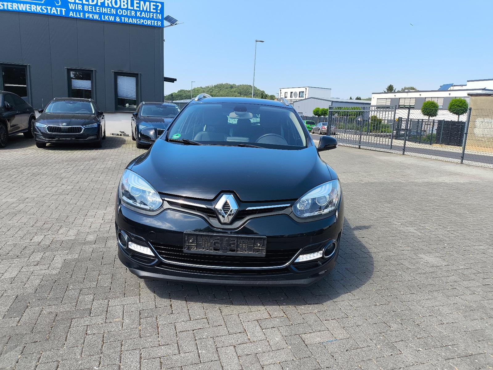 Renault Megane 2014 — rear view