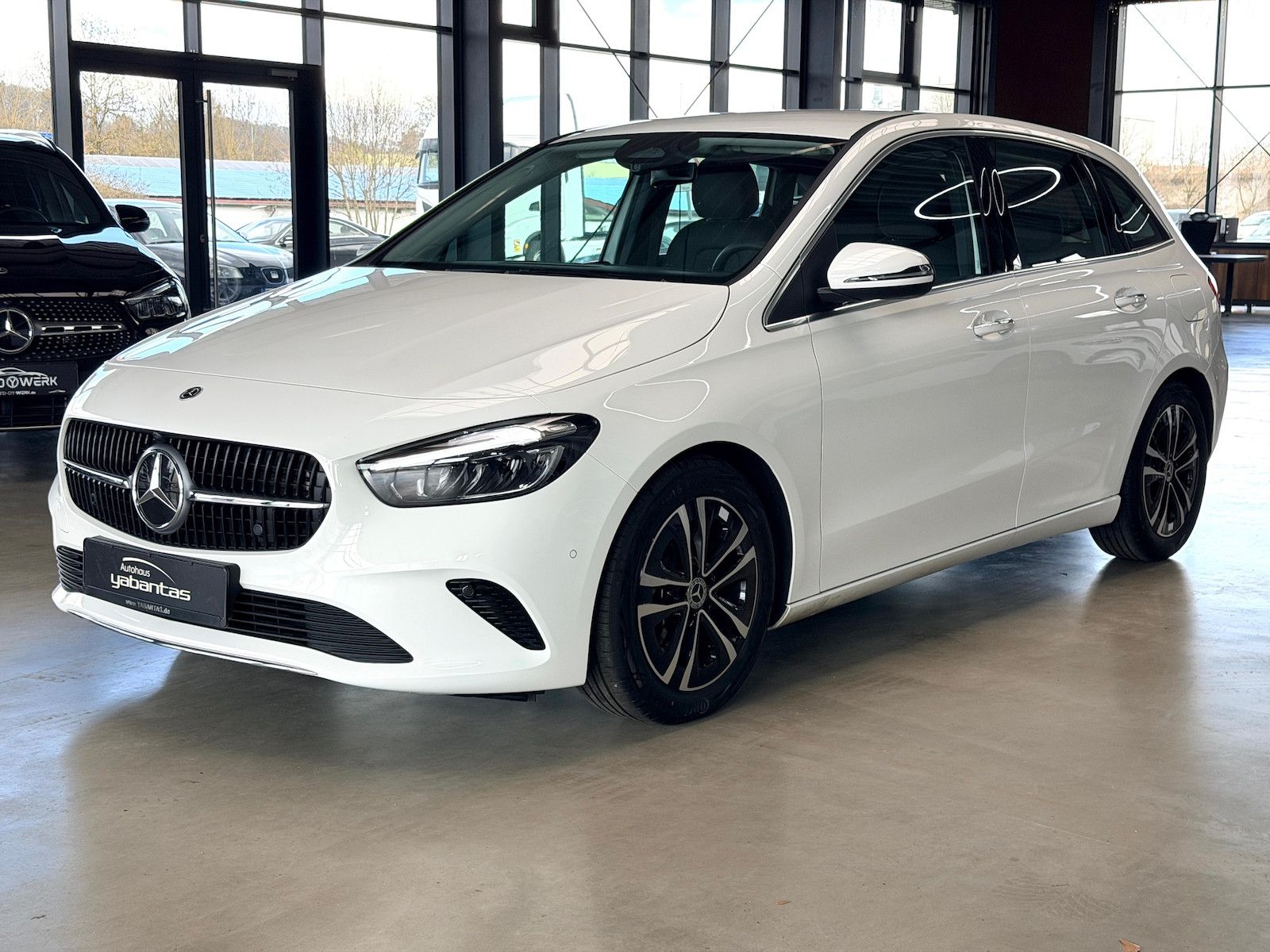 MERCEDES-BENZ B 220 d Urban Kamera AHK Memory KEYLESS-GO MBUX 