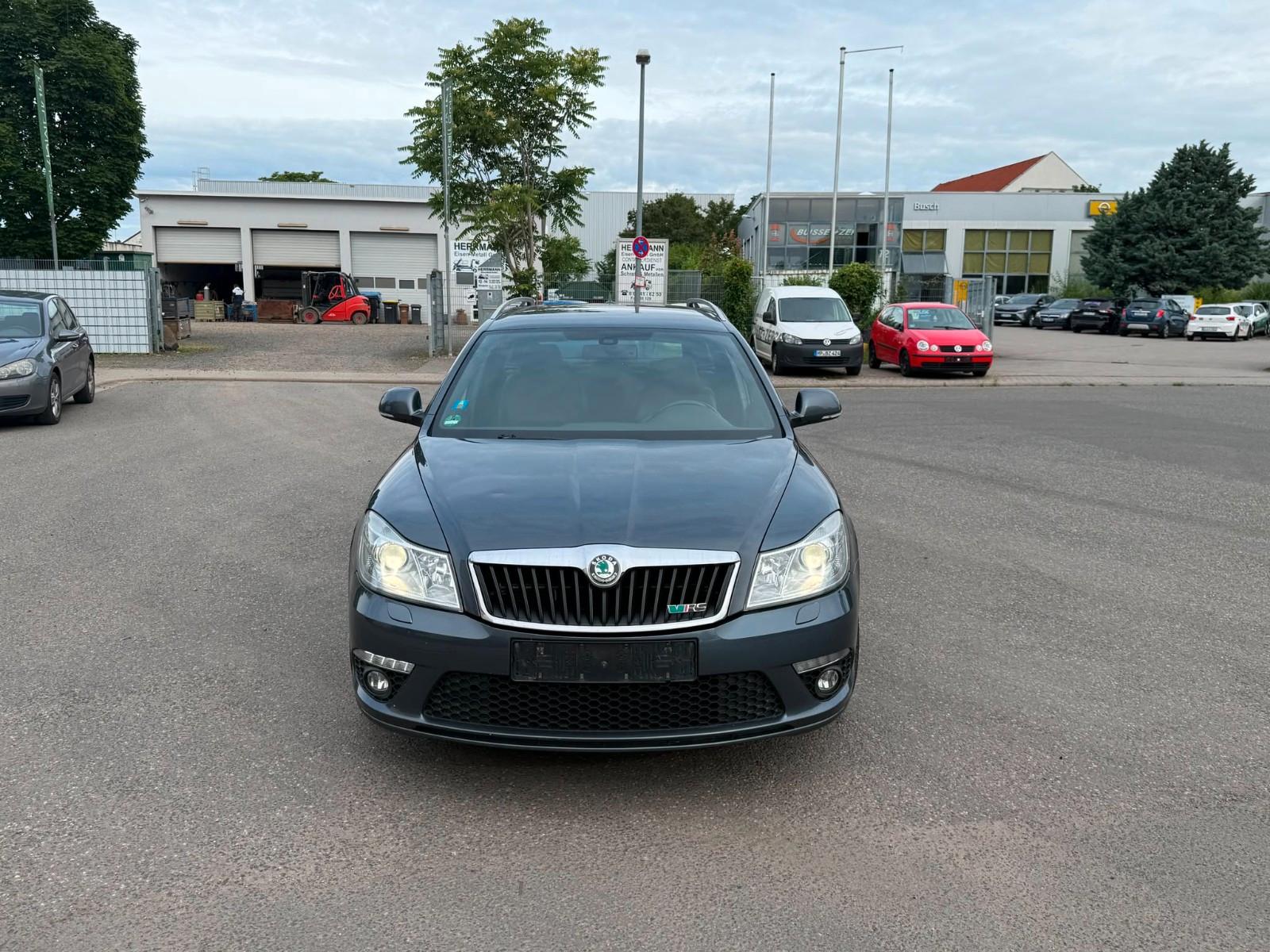 Skoda Octavia Combi RS/Leder/Xenon/SHZ/PDC h