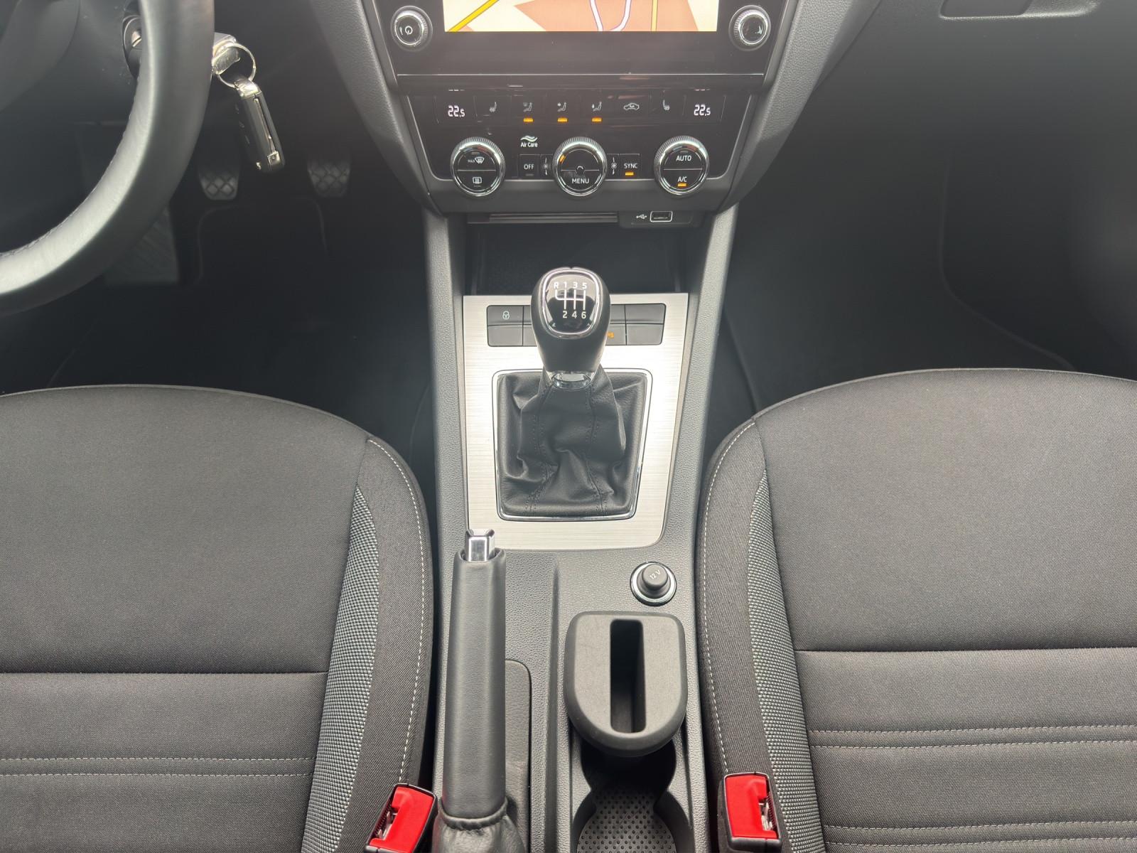 Skoda Octavia Combi Ambition *Navi*DAB*Smart Link*