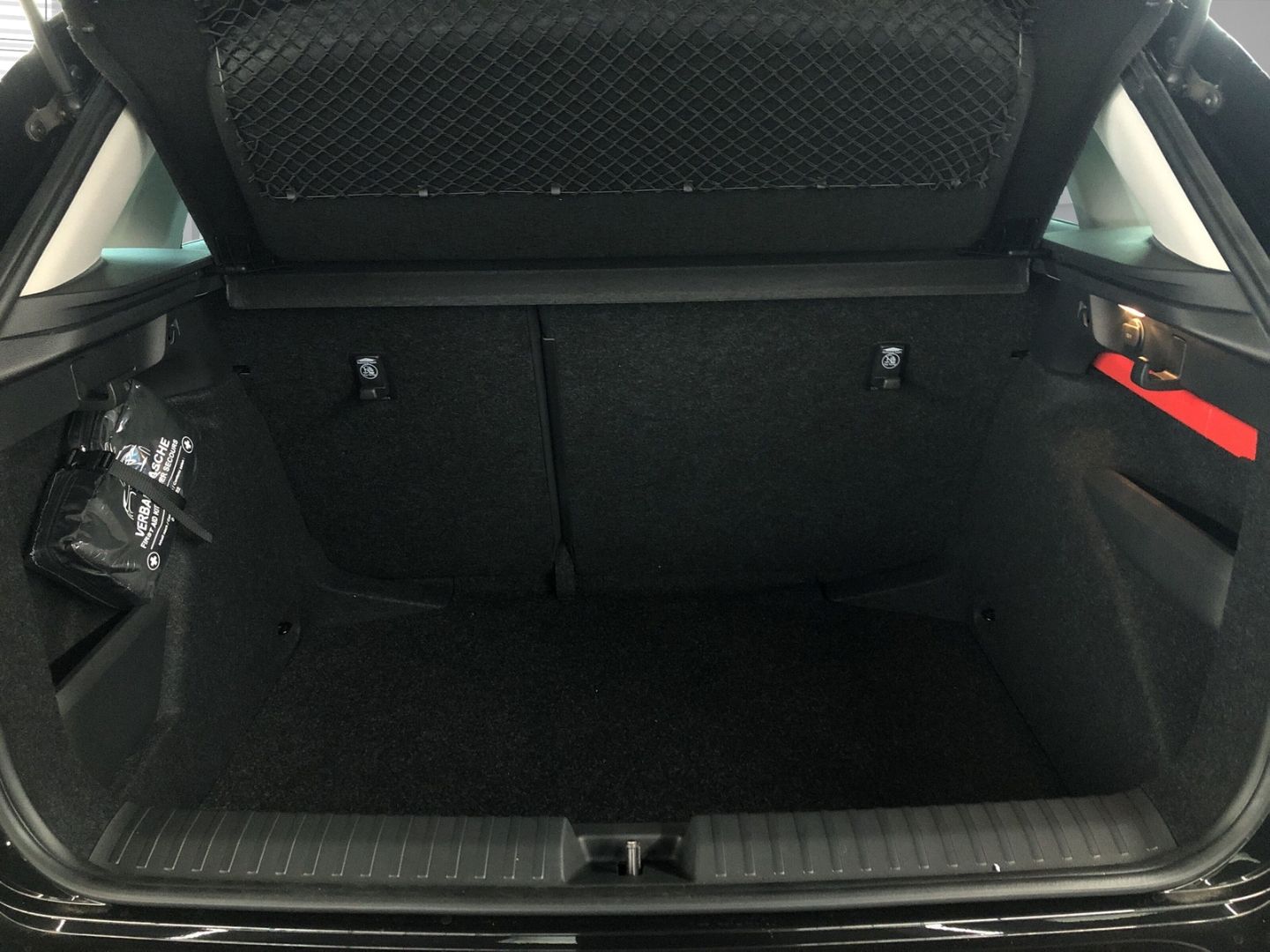Fahrzeugabbildung SKODA Kamiq Selection Tour 1.0 TSI DSG Navi Digitales
