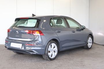 Volkswagen Golf VIII Life 1.0 eTSI AID+ACC+LED+CARPLAY
