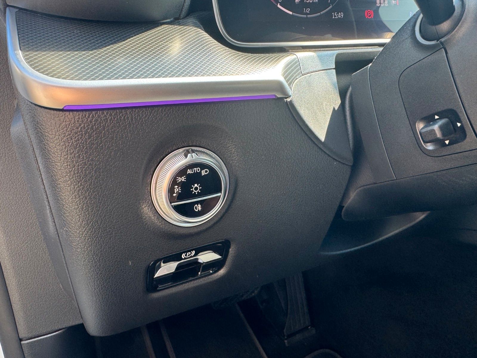 Fahrzeugabbildung Mercedes-Benz C 180 T Avantgarde+AHK+Memory+Ambiente+TotW