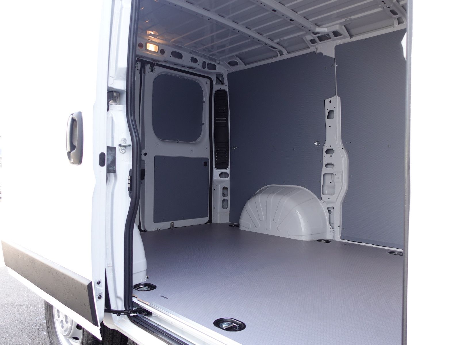 Fahrzeugabbildung Opel Movano Kasten L1H1 3,5t, Allwetter, Klima