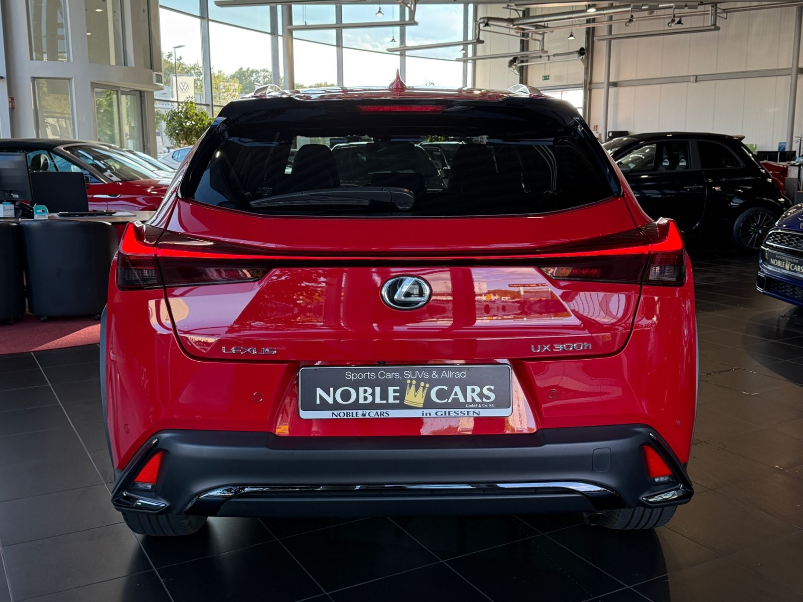 Fahrzeugabbildung Lexus UX 300 h F Sport Design LED NAV ACC RFK SHZ