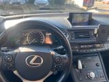 Lexus CT 200h  - Lexus CT 200h: 200