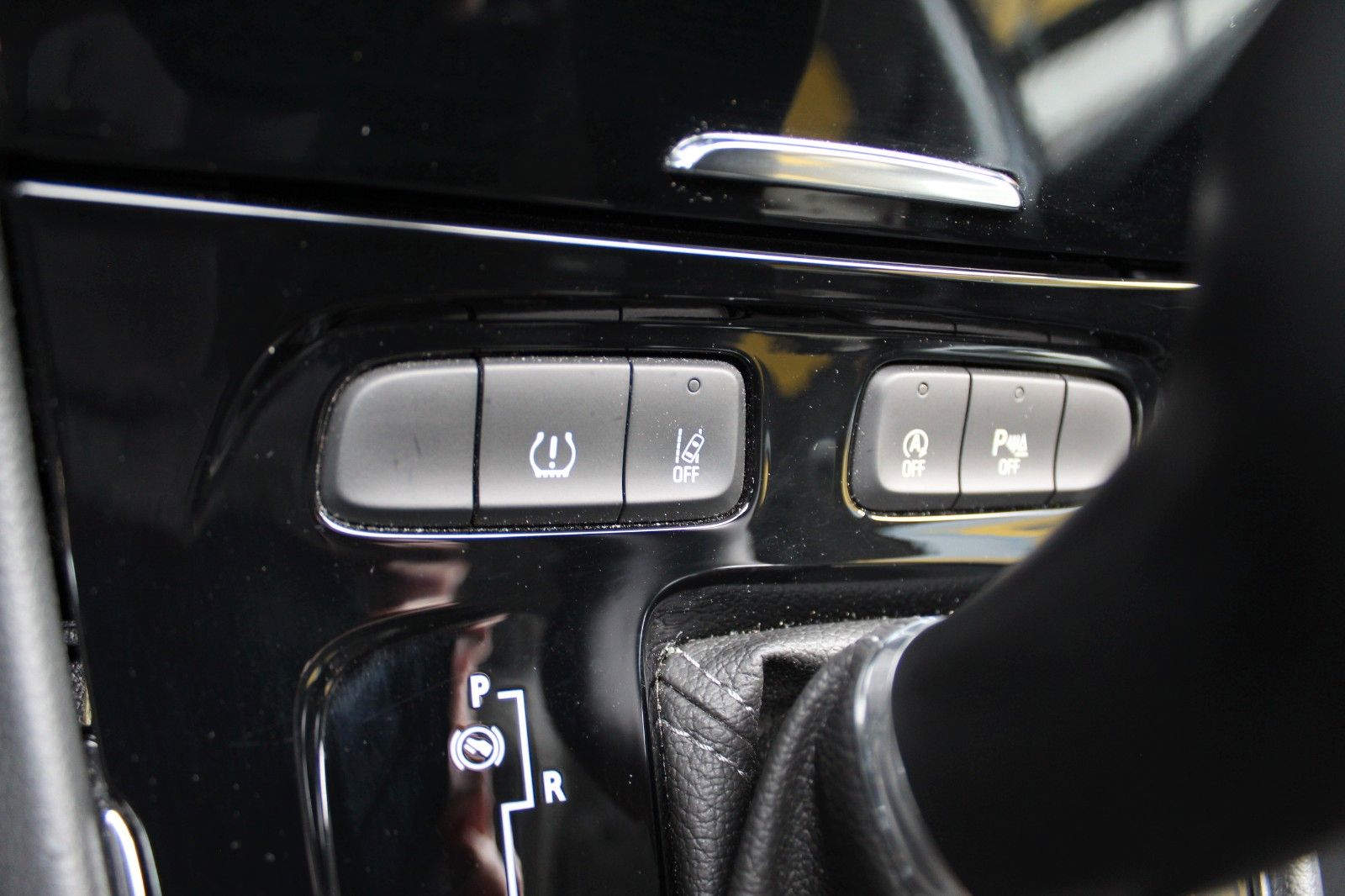 Fahrzeugabbildung Opel Grandland X 1.2T Elegance Automatik