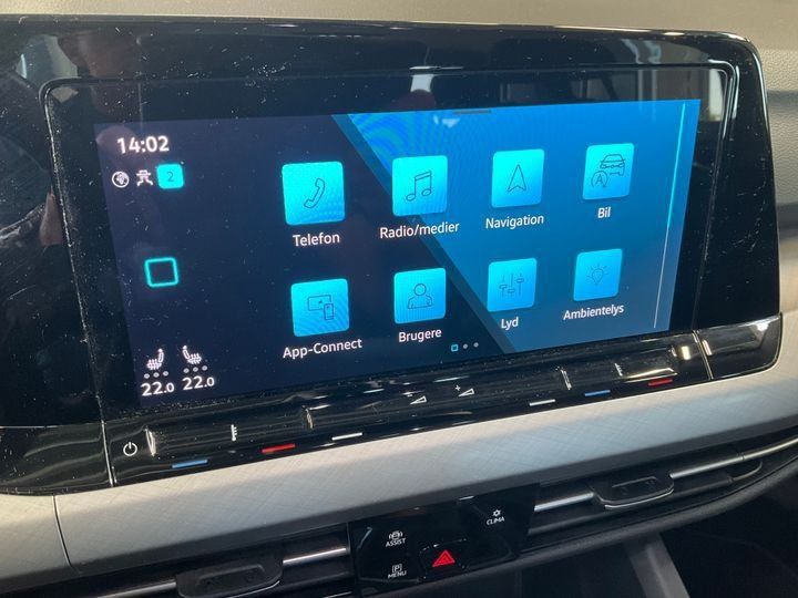 Fahrzeugabbildung Volkswagen Golf Life TSI *Cam*PDC*LED*Sitzhzg*App*ACC*XDS*