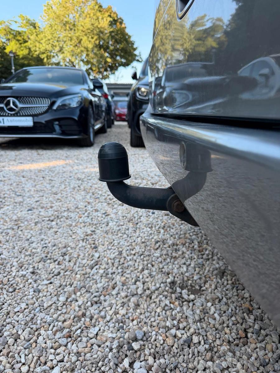 Mercedes-Benz Viano 2.2 CDI | 150 ch | BVM | Chauffage auxiliaire | Sièges chauffants | Attelage | Régulateur | Bluetooth