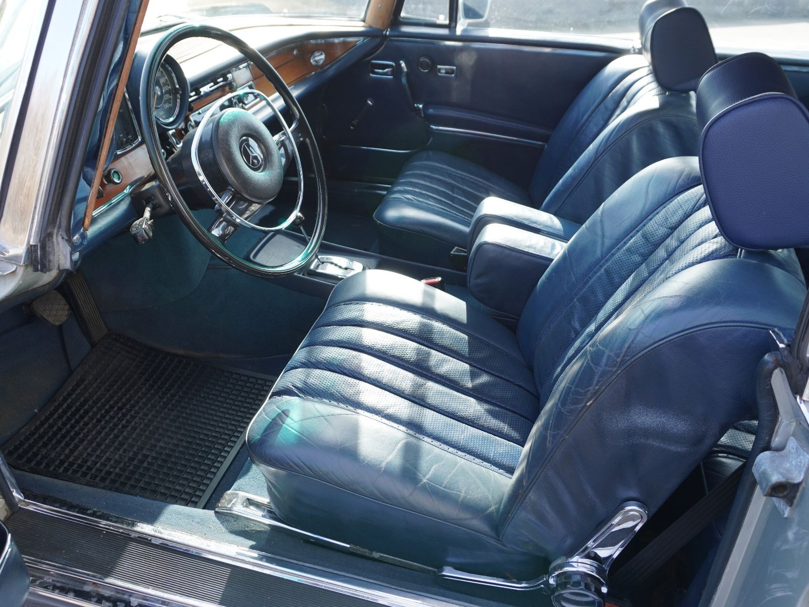 Fahrzeugabbildung Mercedes-Benz 280 SE 3,5 Coupe  W 111