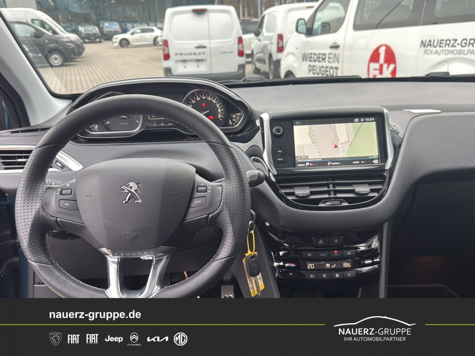 Fahrzeugabbildung Peugeot 2008 Crossway Pure Tech 130