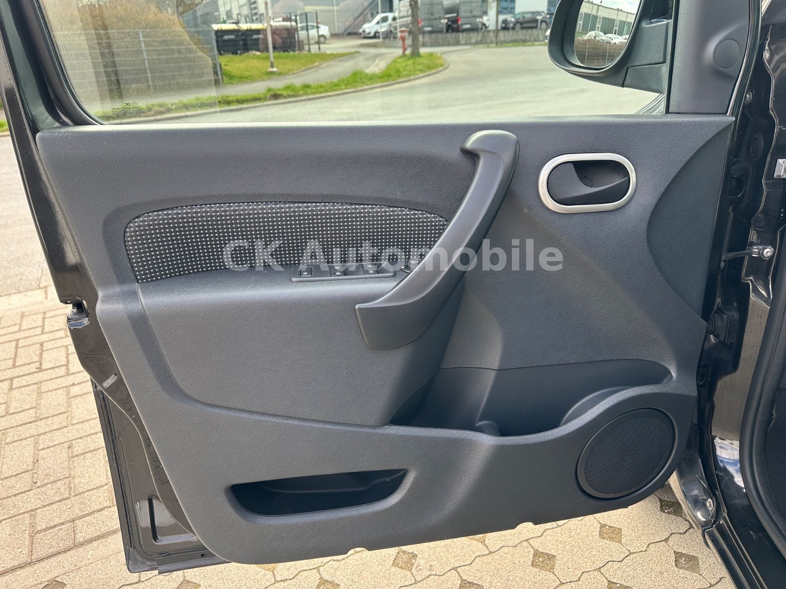 Fahrzeugabbildung Mercedes-Benz Citan Kombi 112 Lang Automatik/Navi/Pano/Kamera