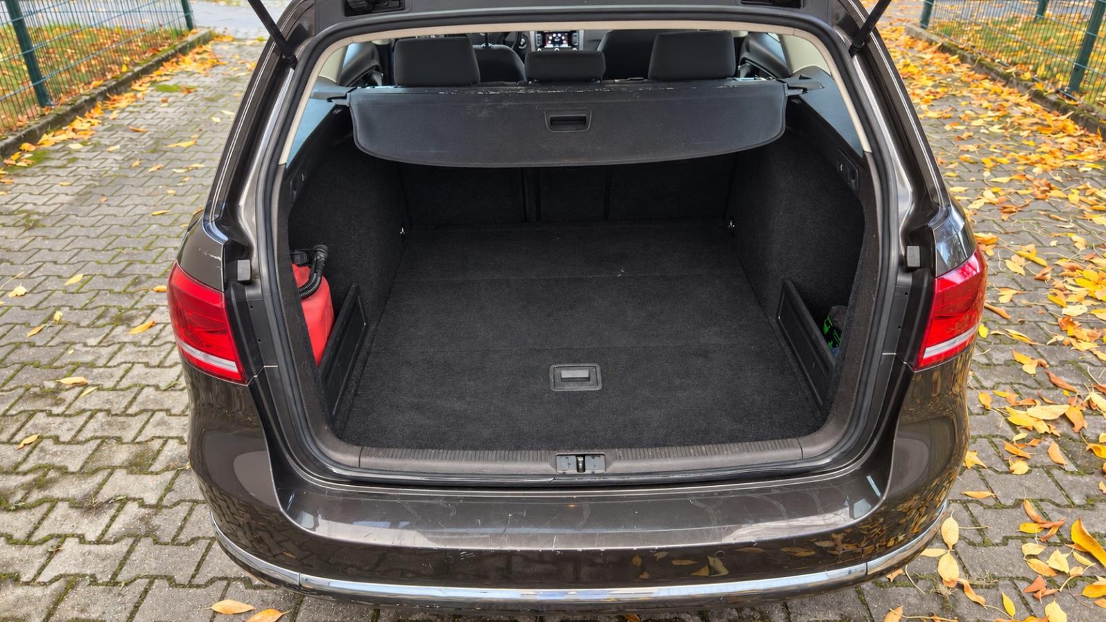Volkswagen Passat 2013 — photo 36