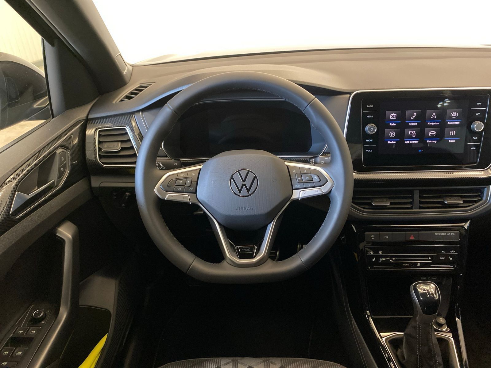 Volkswagen T-Cross - Bild 8