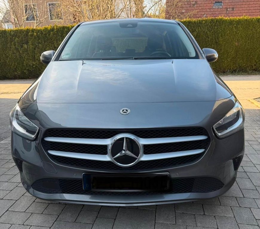 Image of Mercedes-Benz B 250