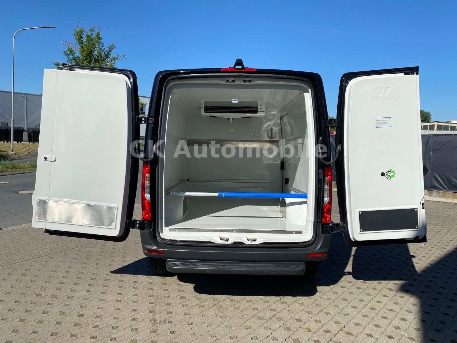 Fahrzeugabbildung Mercedes-Benz Sprinter III Kühlkasten 317CDI/Navi/LED/360°Kam