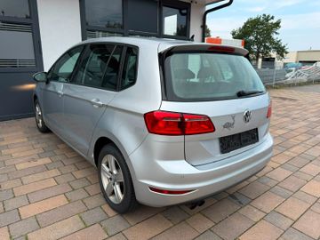 Volkswagen Golf - 6
