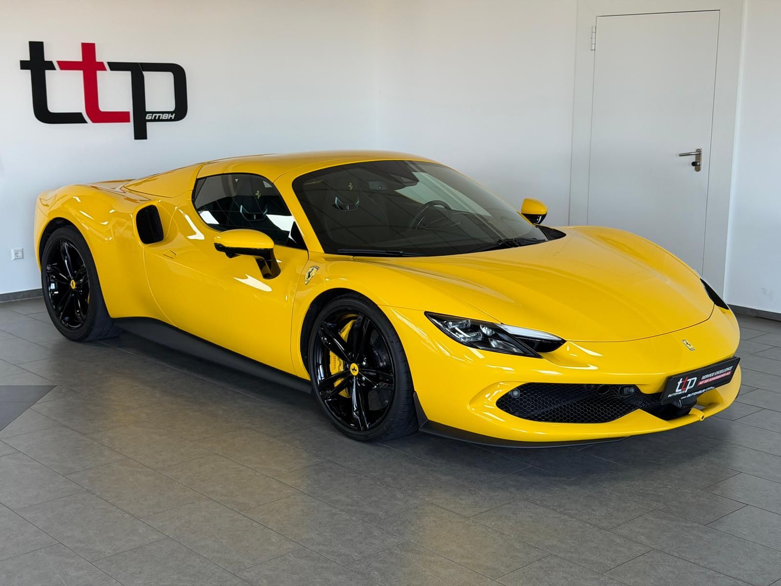 Ferrari 296 GTS Carbon-LED 360° LIFT Carbon-Interior JBL imagem 3