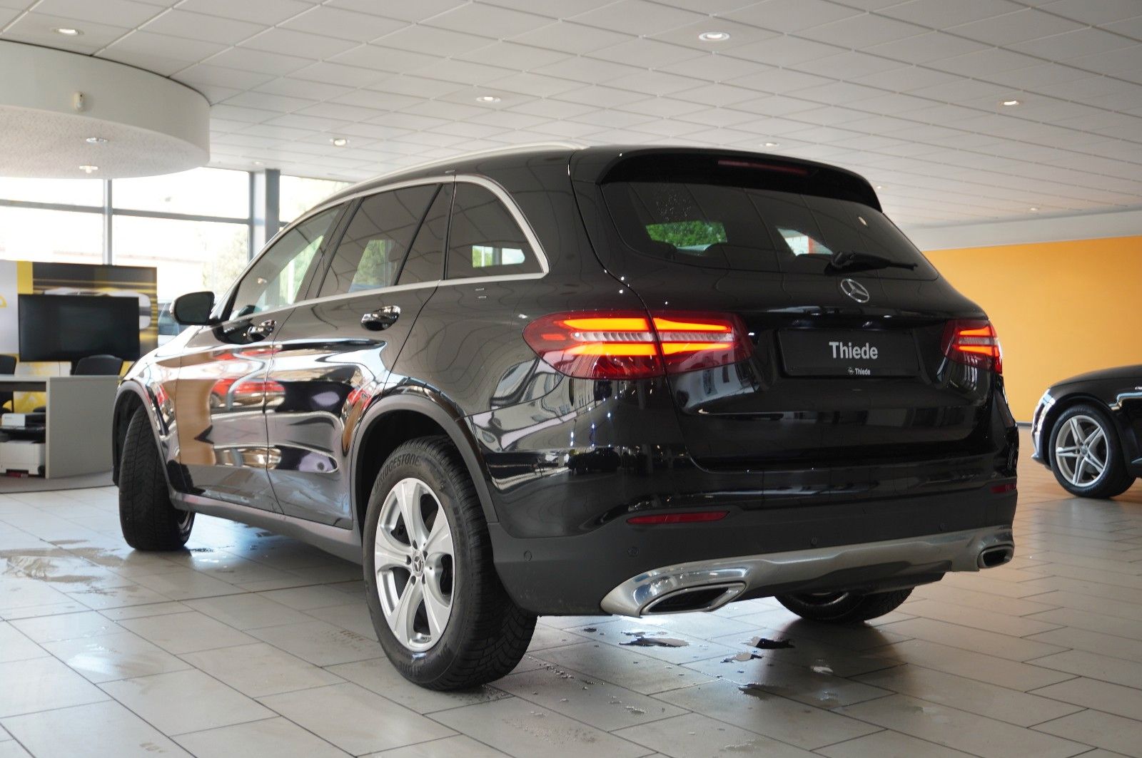 Fahrzeugabbildung Mercedes-Benz GLC 250D EXCLUSIVE 4M 9G-TRONIC NAVI/LED/SPORT