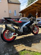 Aprilia RSV4  - APRILIA RSV4
