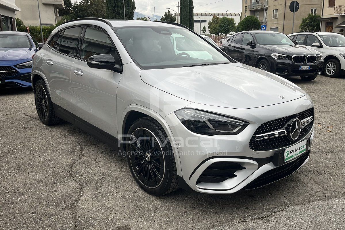 Mercedes-Benz MERCEDES GLA 200 d Automatic AMG Line Premium imagem 3