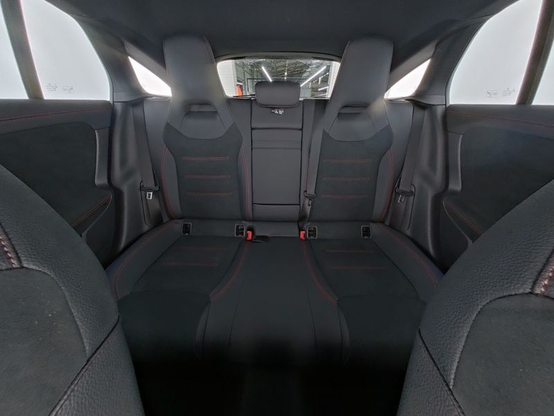 Fahrzeugabbildung Mercedes-Benz CLA 250 e SB AMG+*Pano*HUD*Distronic*Night*360°
