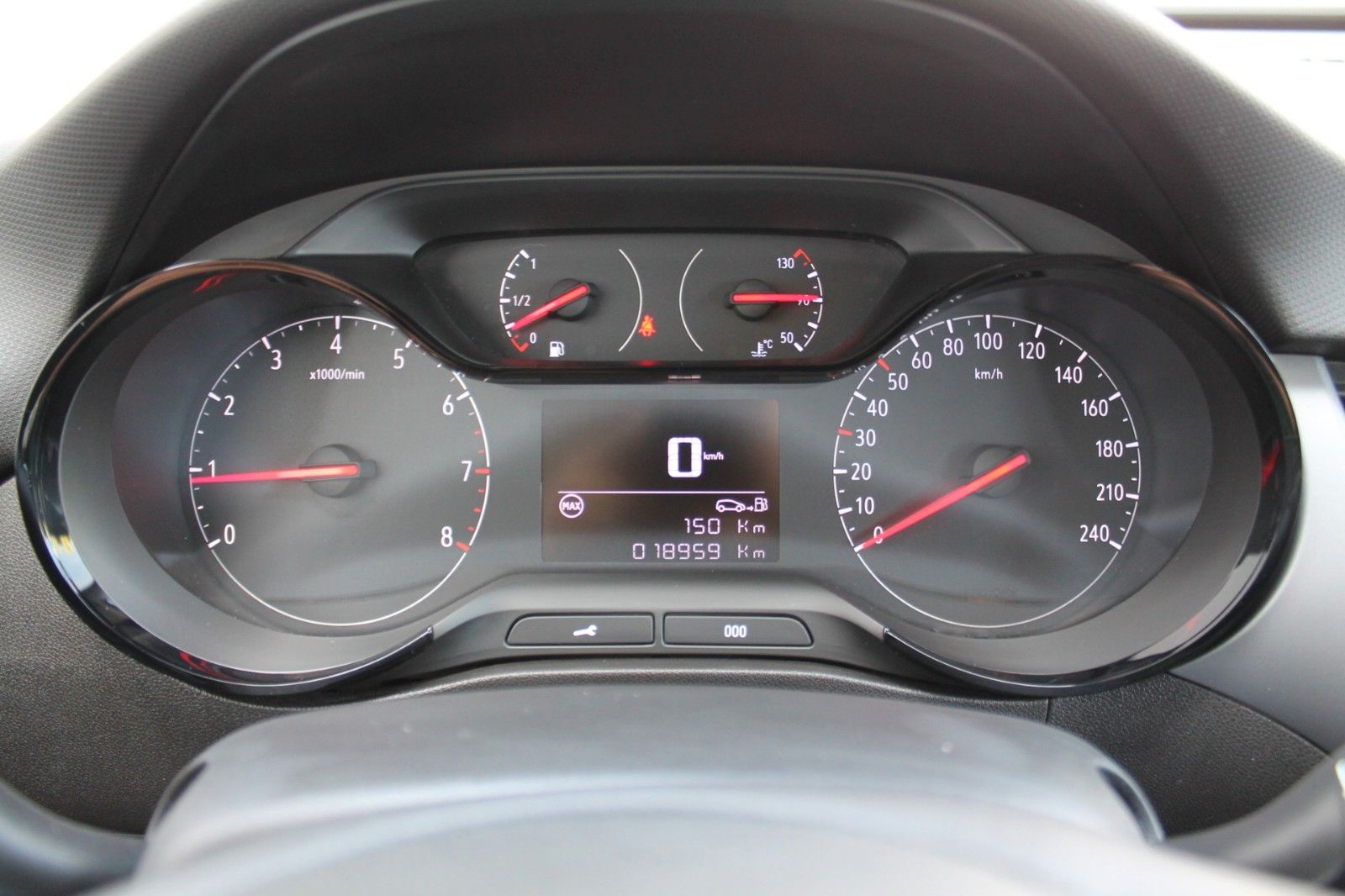 Fahrzeugabbildung Opel Crossland Edition 1.2T,Sitzhzg,LED,PP,Allwetter