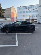 Tesla Model Y Performance  - Tesla Model Y in Leverkusen