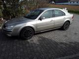 Ford Mondeo mk3 - Ford Mondeo aus 2005 mit Diesel-Antrieb