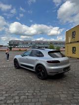 Porsche Macan Turbo  - Porsche Gebrauchtwagen in Delmenhorst