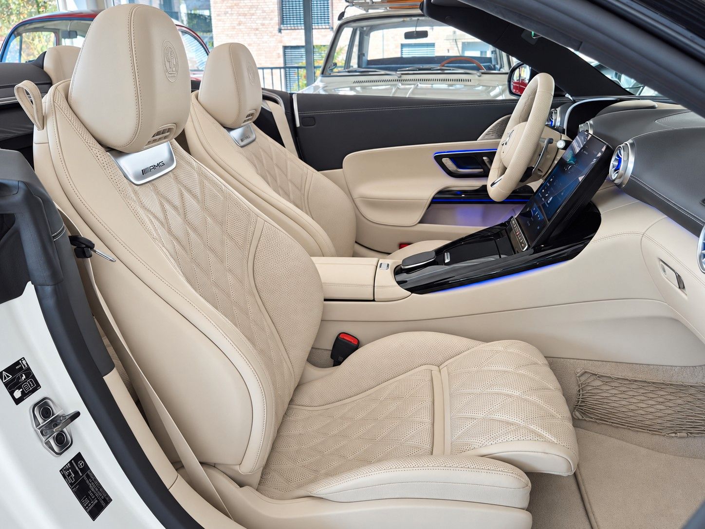 Fahrzeugabbildung Mercedes-Benz SL 55 AMG/Designo Lack+Manufaktur Interieur