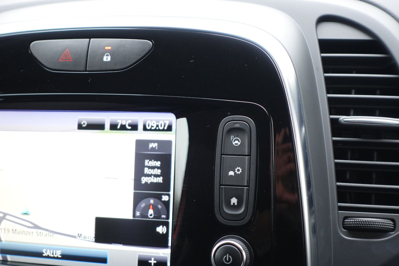 Fahrzeugabbildung Renault Captur BOSE Edition 1.3TCe,Navi,Sitzhzg,AHK,LED