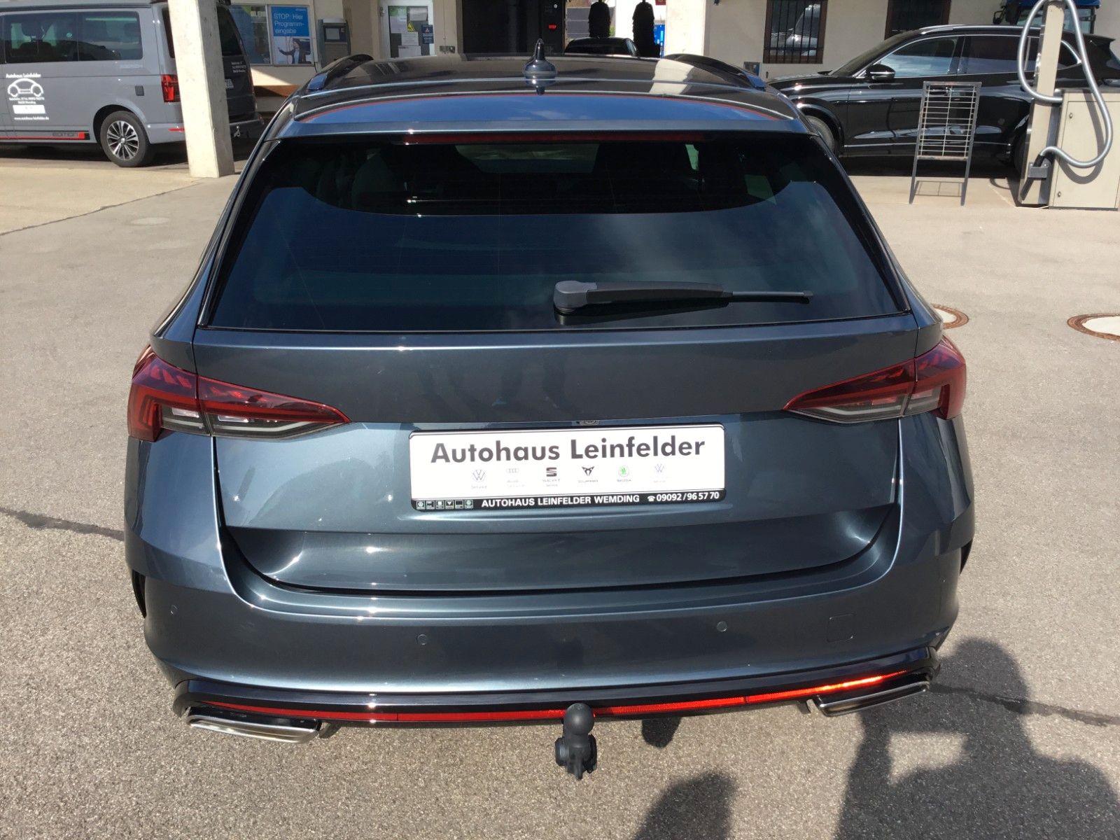 Fahrzeugabbildung SKODA Octavia Combi RS 2.0 TSI DSG+AHK+Head up+Matrix