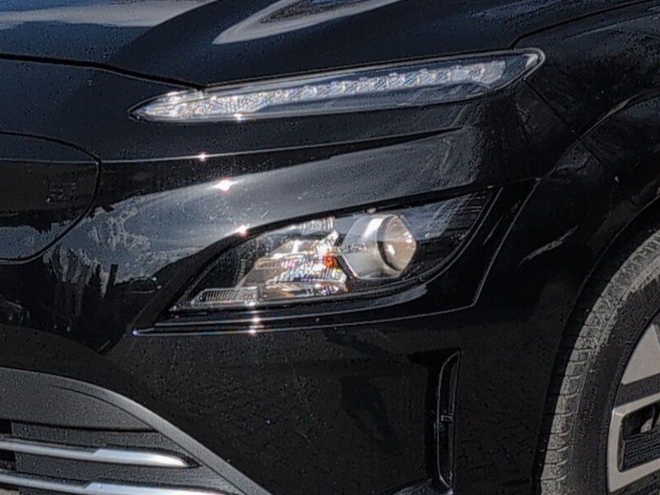 Fahrzeugabbildung Hyundai KONA EV 39kWh SELECT 11kW-OBC !GARANTIE-05.2030!