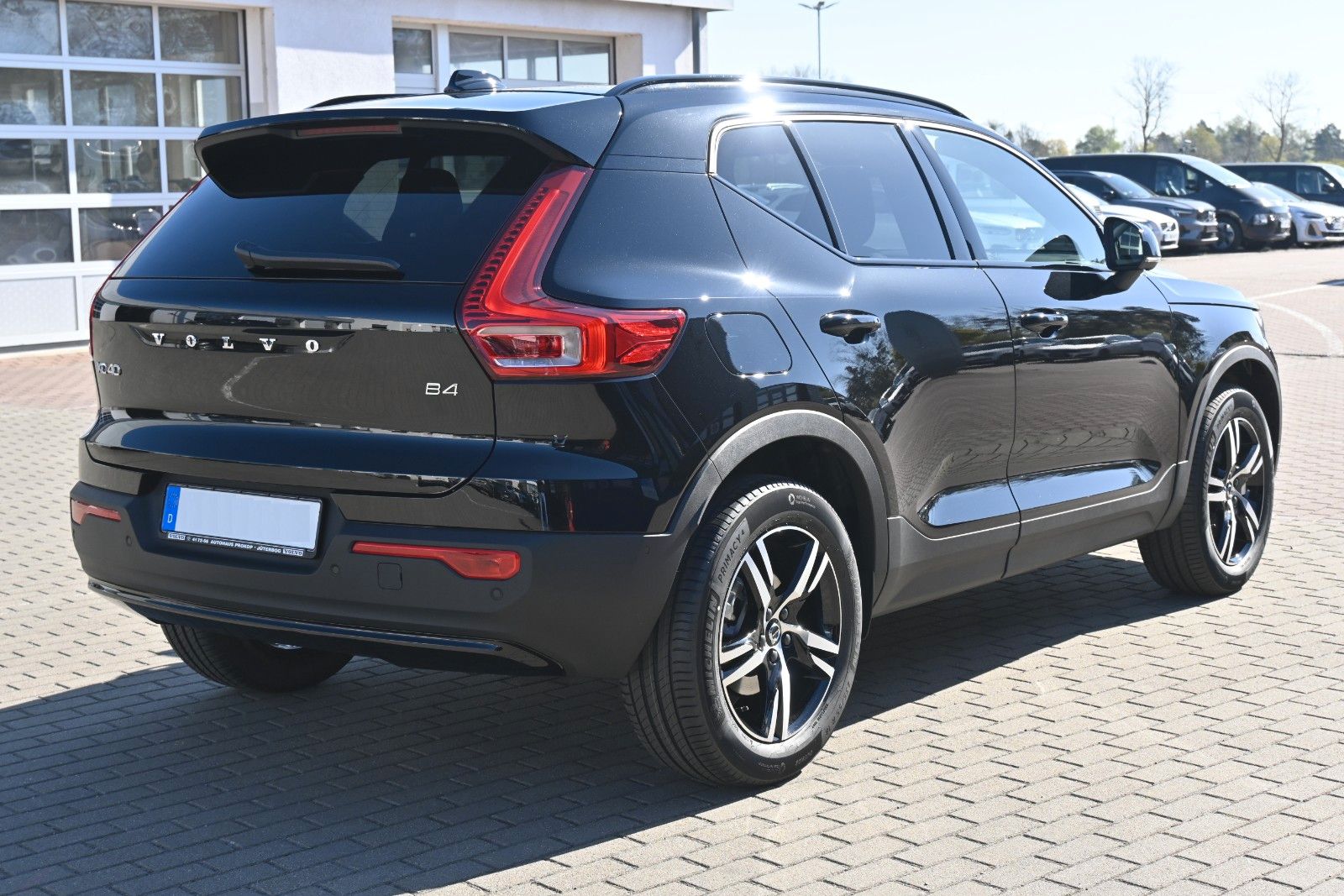 Fahrzeugabbildung Volvo XC40 B4 DKG Plus Dark*STDHZG*360*Pixel*ACC