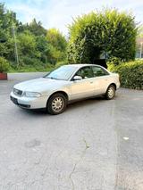 Audi A4 1.8T mit wenig km /Limousine/Recar... - Audi A4 aus 2000: 1.8