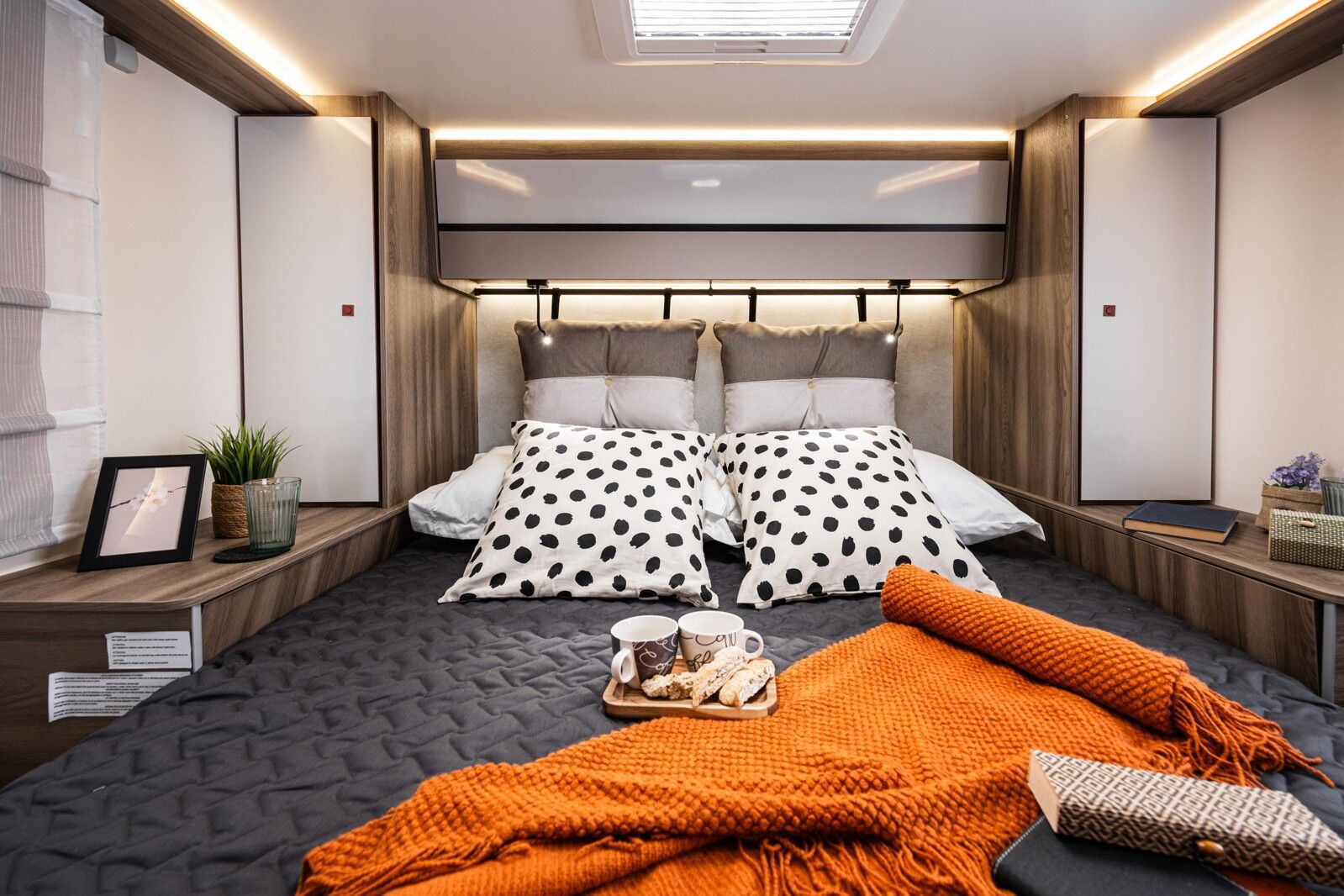 Fahrzeugabbildung Roller Team Kronos 266 TL Ford