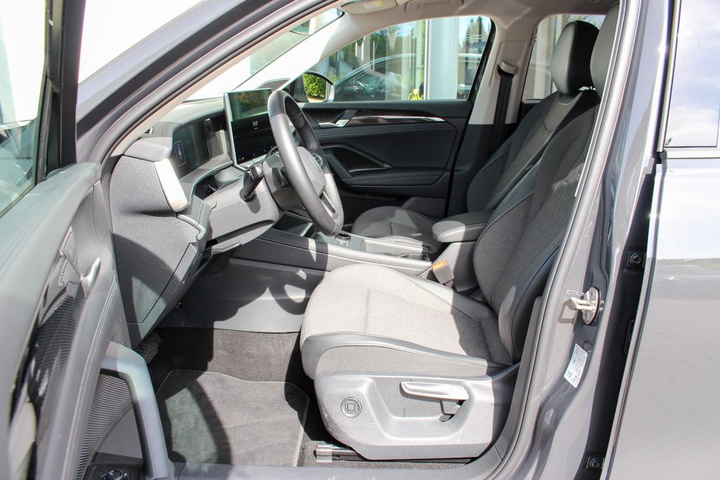 VW Tayron Life 2,0 I TDI/ AHK/ IQ DRIVE/ AWD / ACC VW Tayron Life 2,0 I TDI/ AHK/ IQ DRIVE/ AWD / ACC