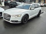 Audi A6 Allroad quattro 3.0 TFSI S-tronic/ACC/Pano/ - mit Benzin-Antrieb: Kombi, 3.0