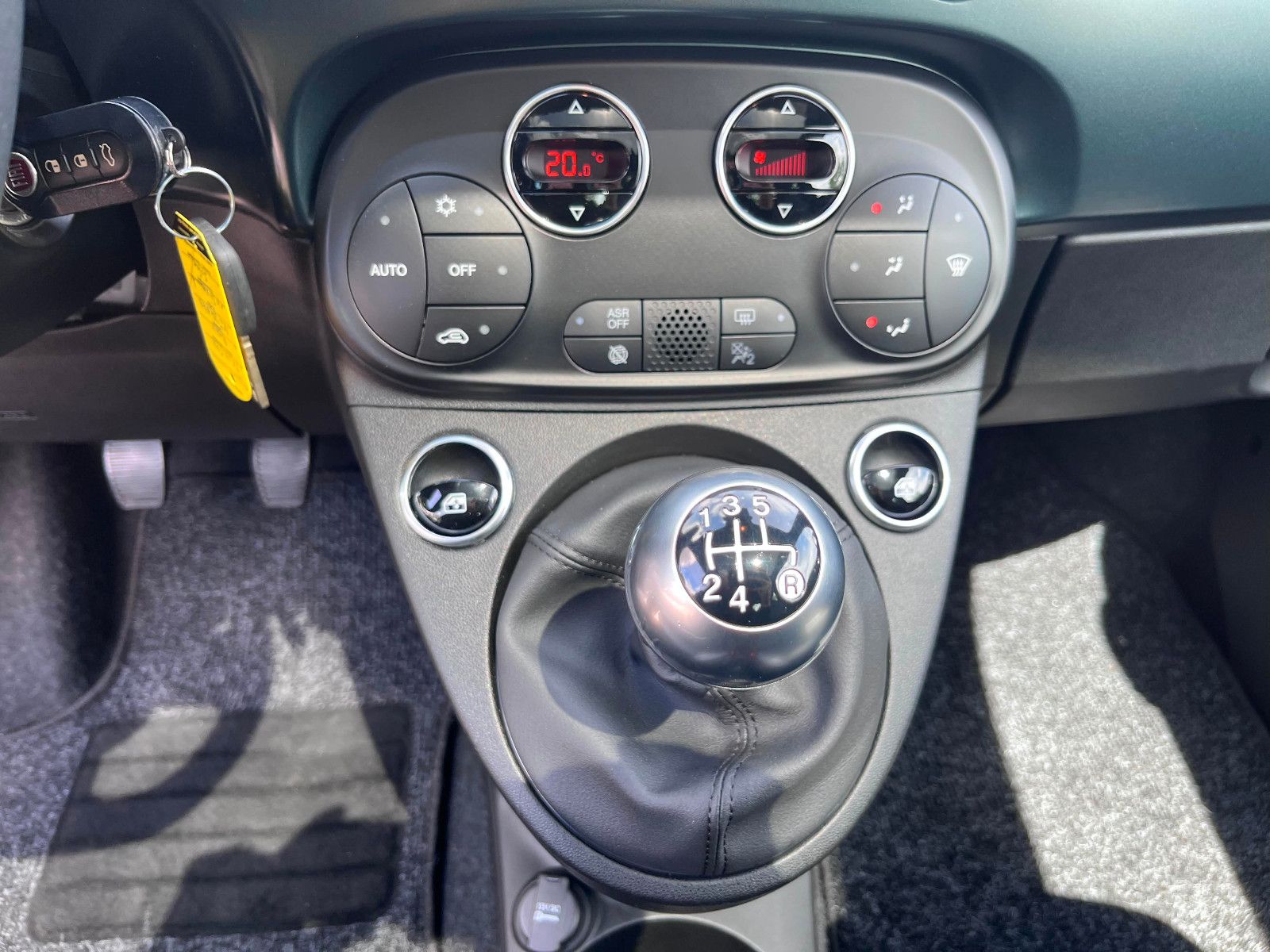 Fahrzeugabbildung Fiat 500 RockStar