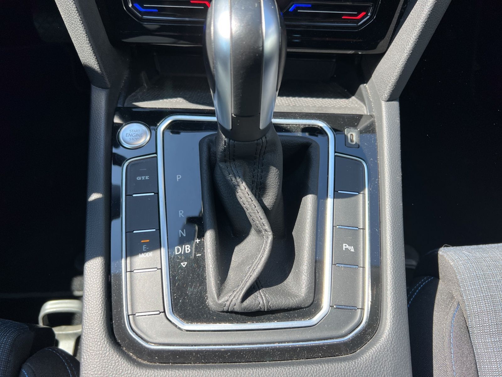 Fahrzeugabbildung Volkswagen Passat Variant GTE LED Navi ACC RFK SH LM