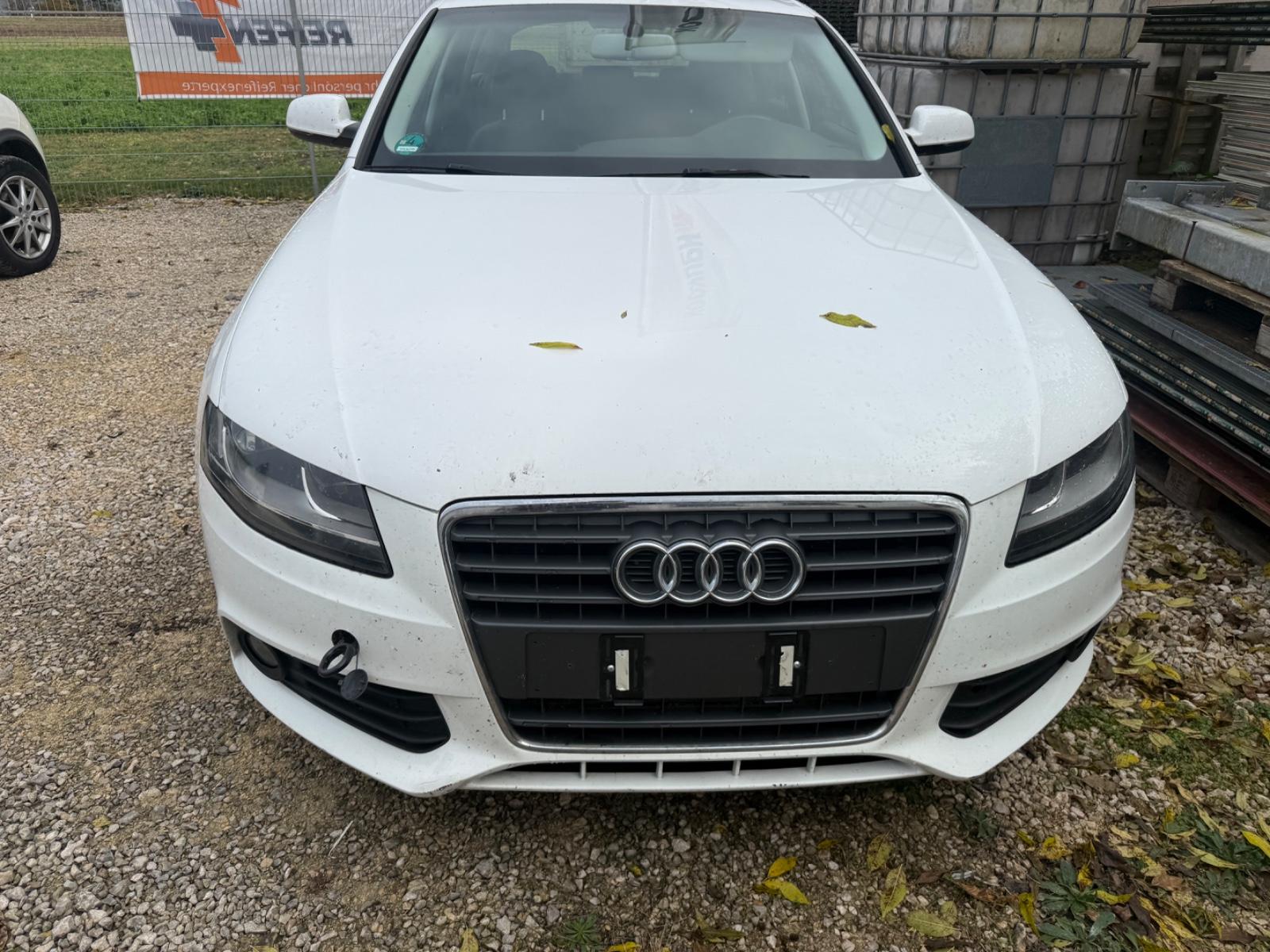 Audi A4 2009 — вигляд ззаду