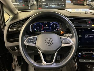 Fotografie des VW Touran 2,0l TDI DSG Highline