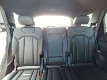 Audi Q7 - 11