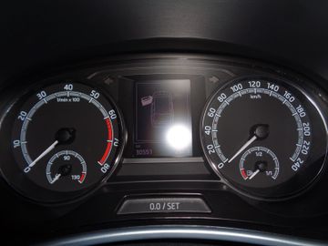 Bild 13 Skoda Fabia Combi Amb 1.0 95PS PDC SHZ NAVI BT GJR TEM